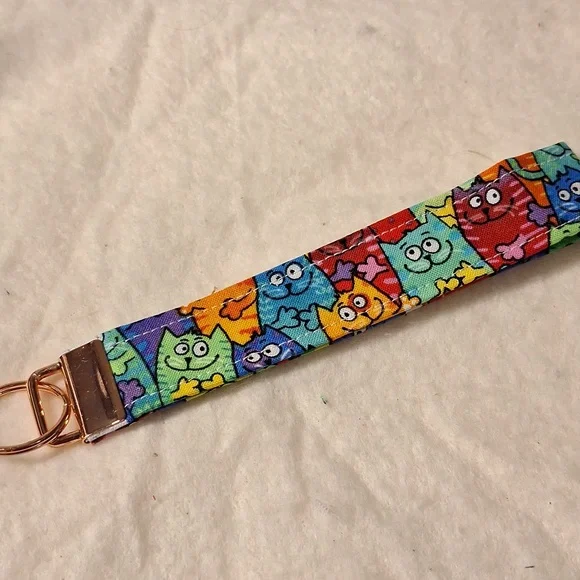 Crazy Cats Pattern Key Holder - Picture 1 of 2